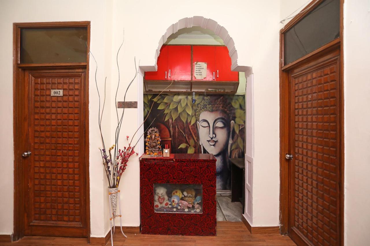 Oyo Stay The Castle Near M2K Cinemas Rohini Nueva Delhi Exterior foto